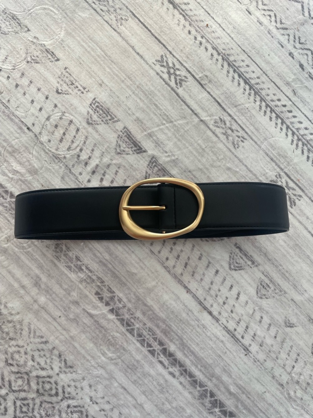 NWOT Banana Republic Black Belt with Gold Oval Buckle 40”long